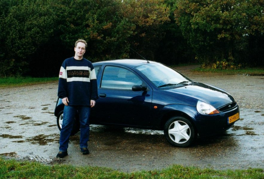 2001.11 DK 02.22 martin met auto